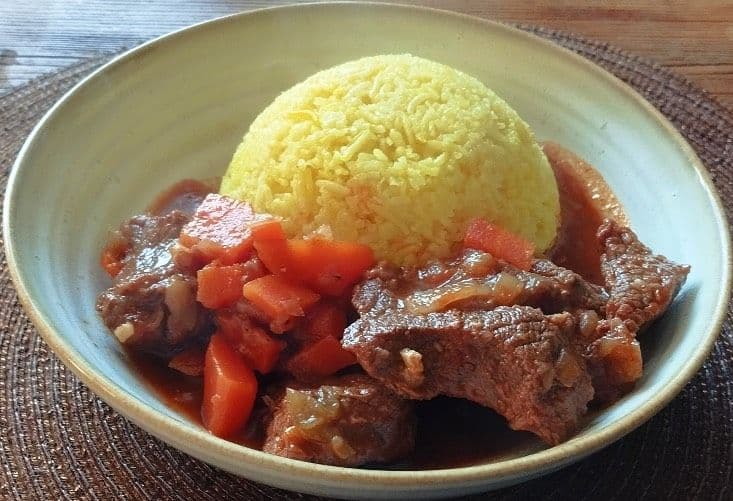 Namibias nationalrätt Meat and pap.